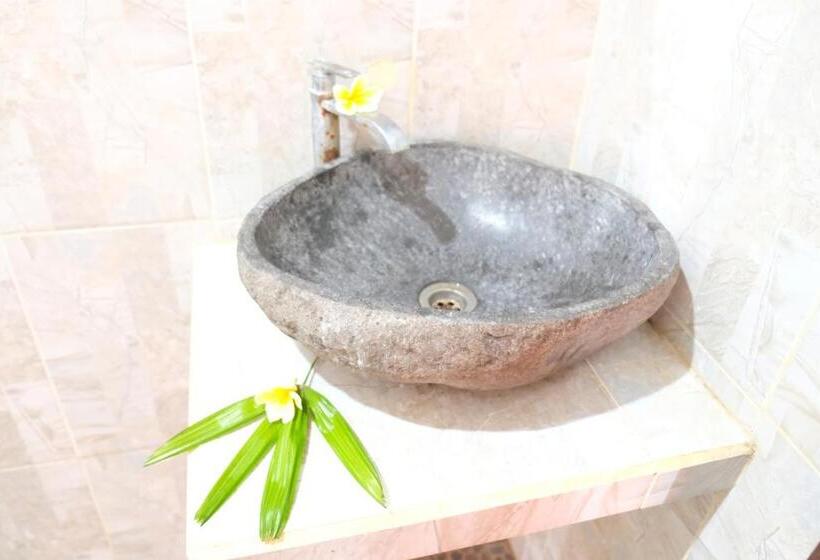 غرفة قياسية, 221 House Ceningan