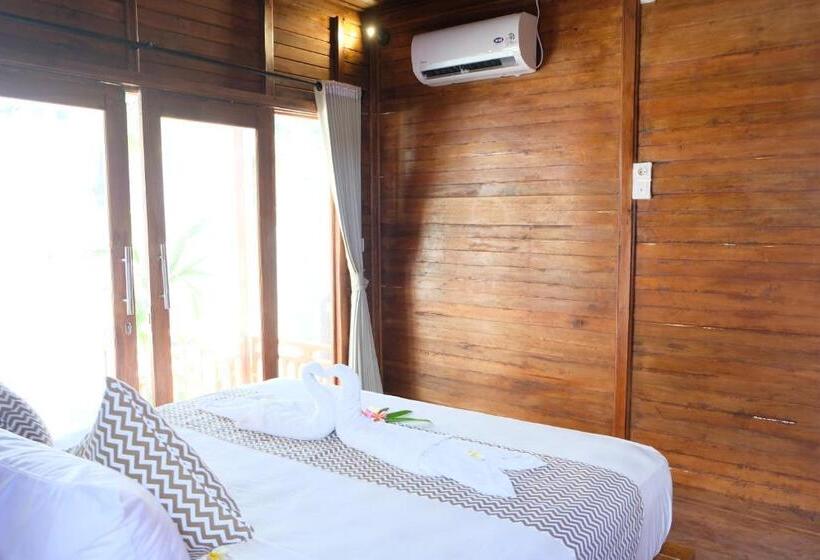 غرفة إقتصادية, 221 House Ceningan