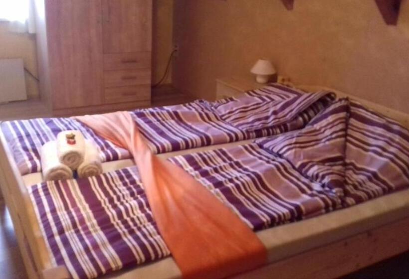 Номер Superior, Fruzsi Vendégház