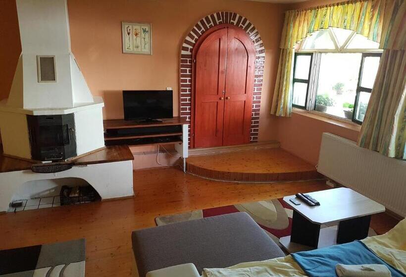 Трехместный Номер Superior, Fruzsi Vendégház