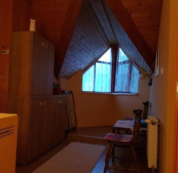 Дом 4 Спальни, Fruzsi Vendégház