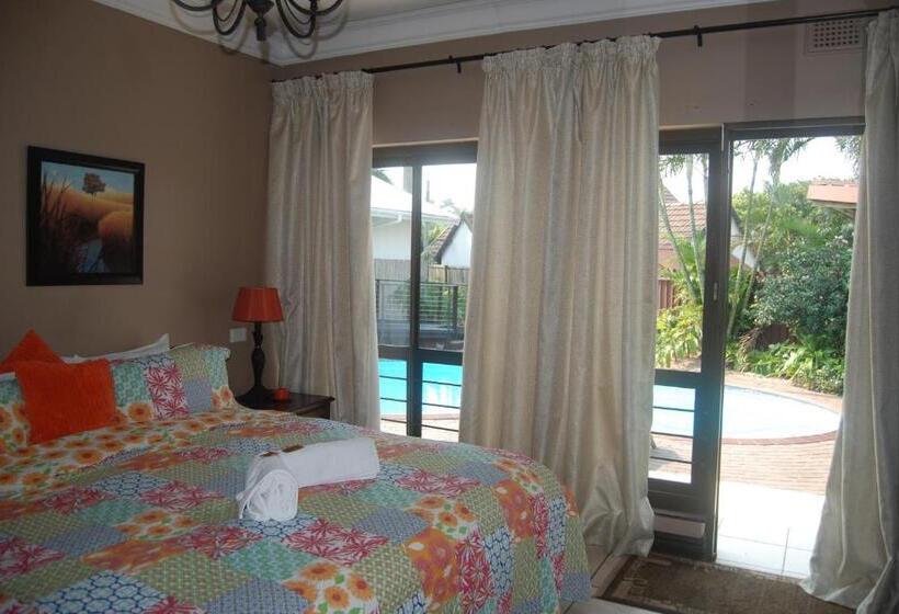Quarto Familiar, De Charmoy Riverside