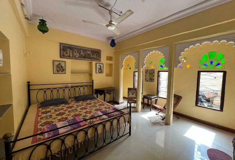 اتاق استاندارد, Nukkad Guest House