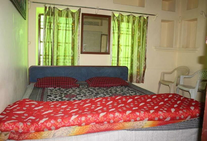 اتاق استاندارد, Nukkad Guest House