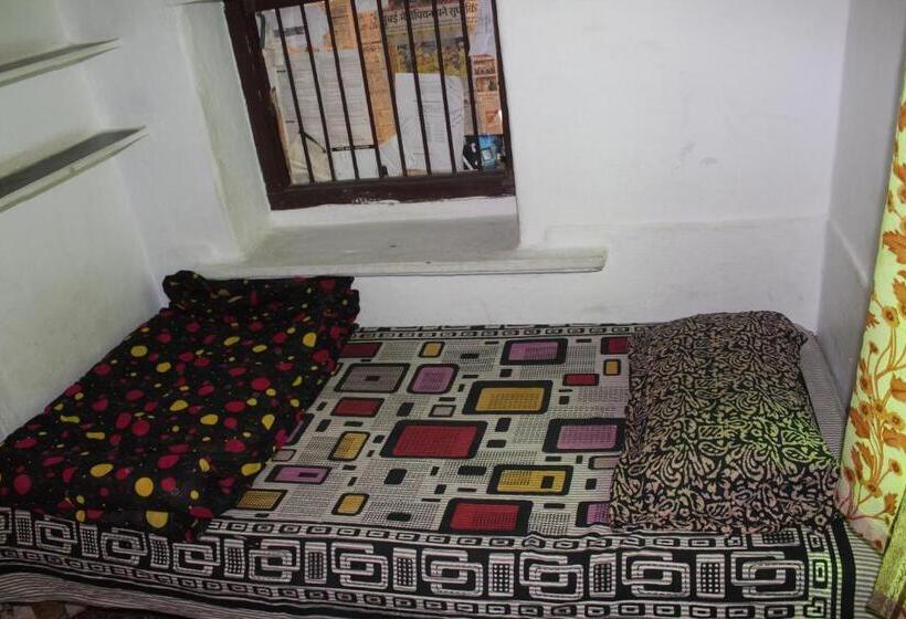 اتاق عادی یک تخته, Nukkad Guest House