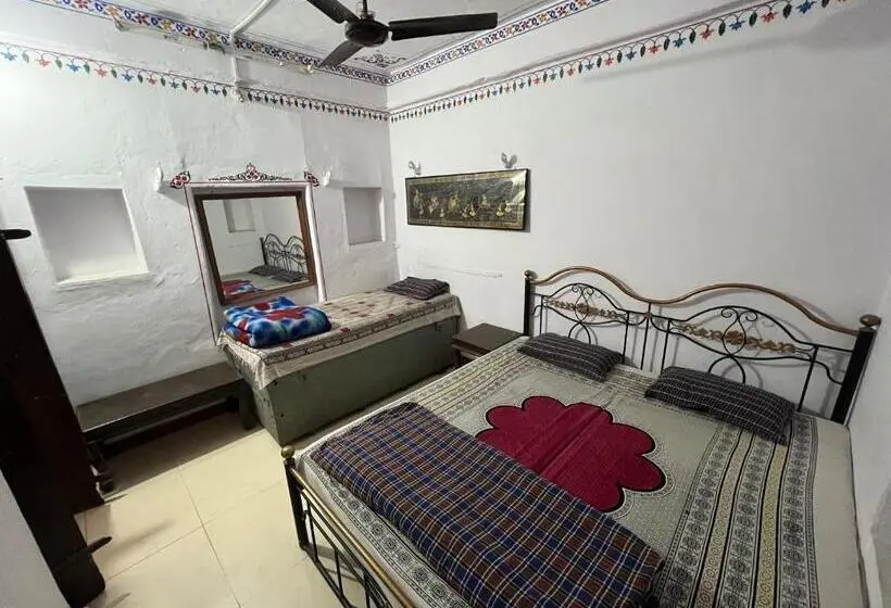 エコノミートリプルルーム, Nukkad Guest House