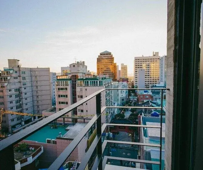 اتاق استاندارد با بالکن, Morning Dew Guesthouse