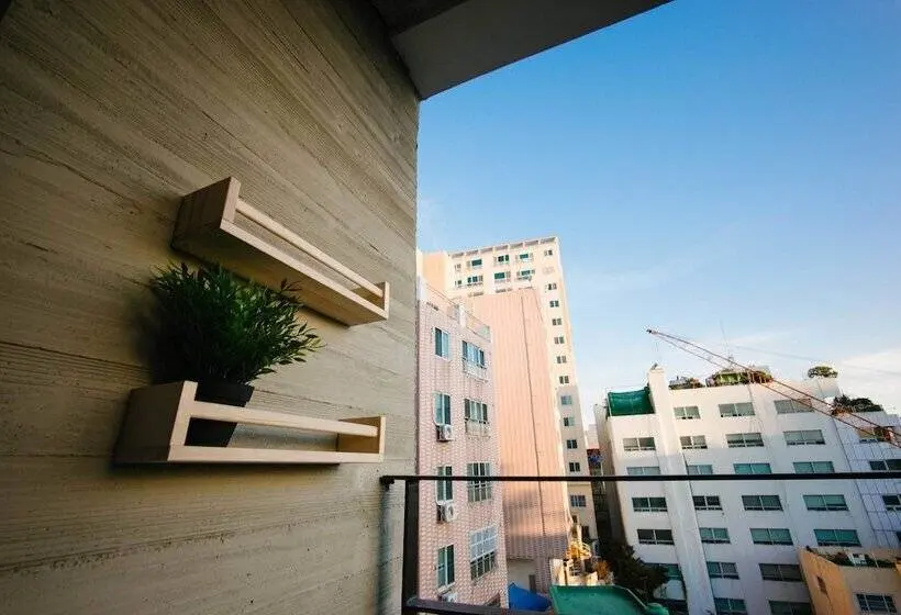 اتاق استاندارد با بالکن, Morning Dew Guesthouse