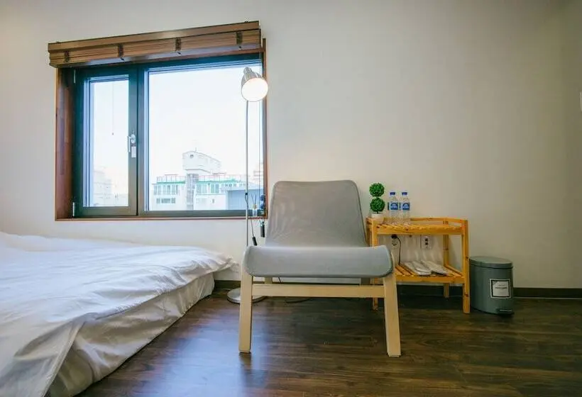 اتاق استاندارد سه نفره, Morning Dew Guesthouse