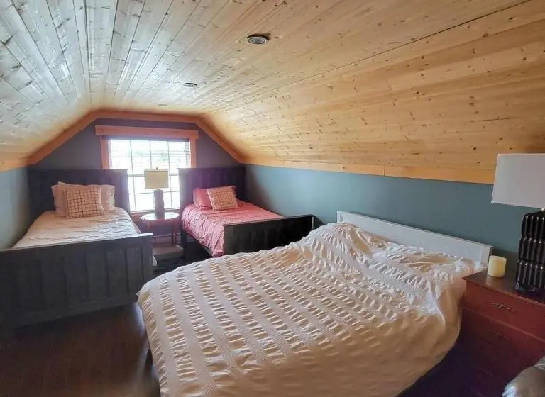سوییت خانوادگی, The Deer Lake Loft