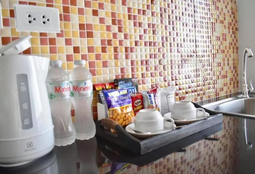 スタンダードトリプルルーム, Isayarada Apartment
