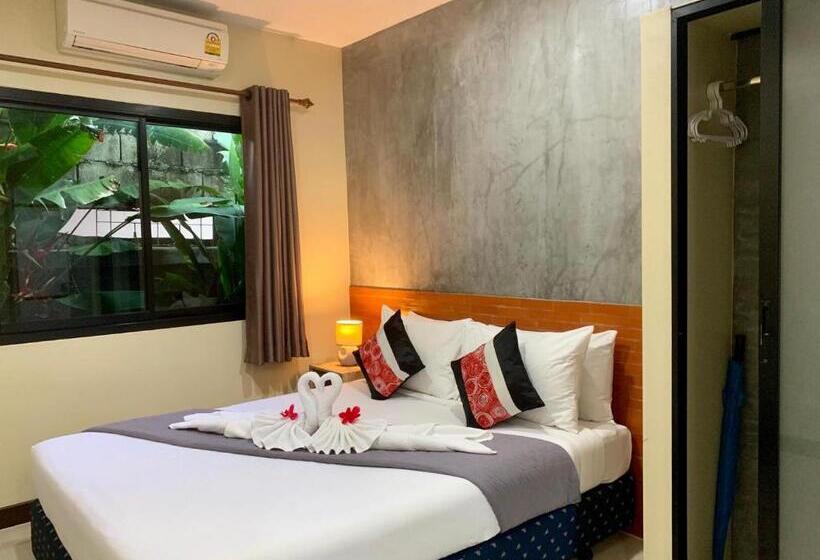 اتاق استاندارد سه نفره, Isayarada Apartment