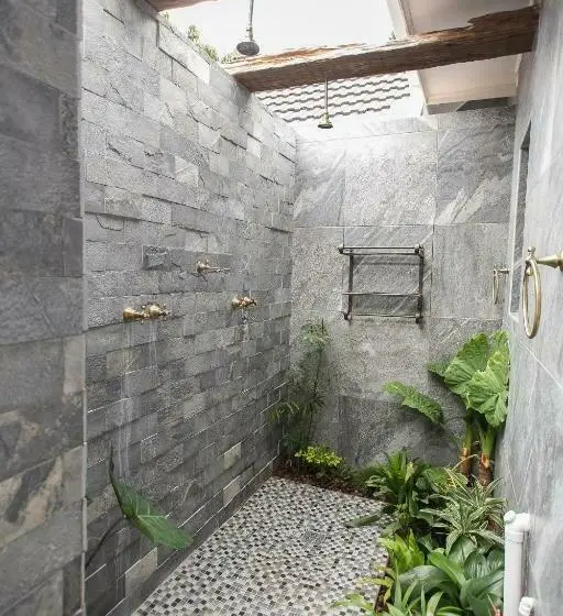 デラックススイート, Familia Guesthouse