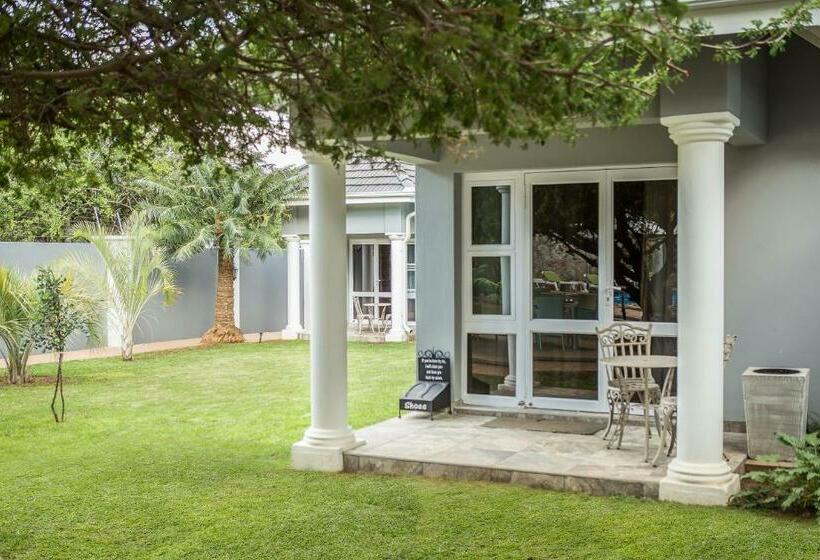 Люкс Повышенной Комфортности, Familia Guesthouse