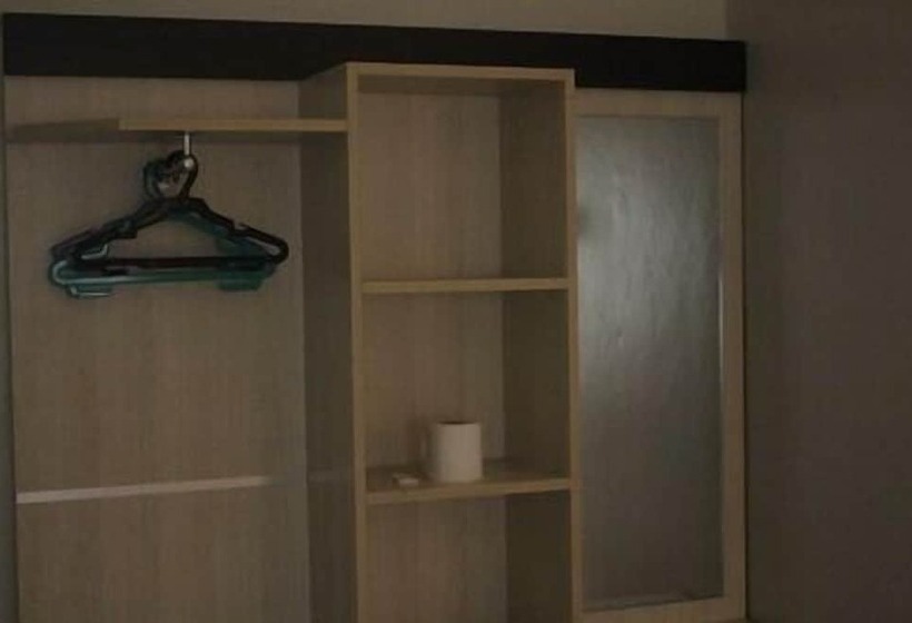 اتاق اکونومی, The Loft Inn