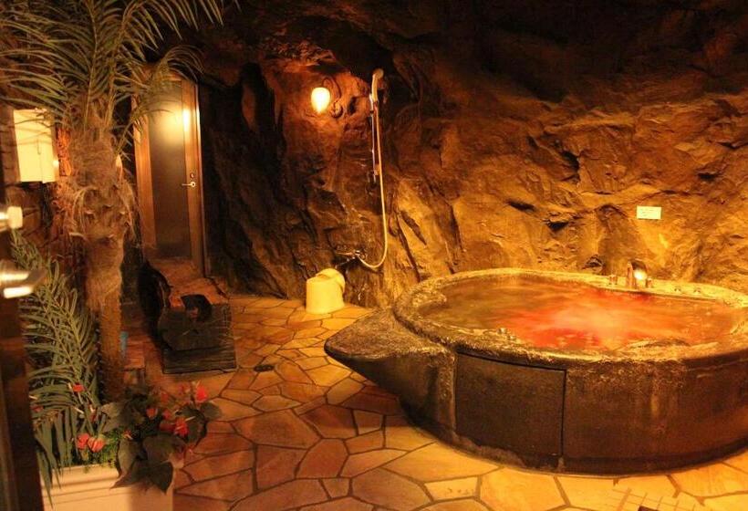 디럭스 룸 킹사이즈 침대, Lala