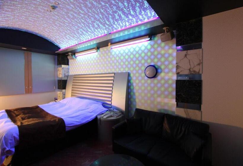 스탠다드 룸 킹사이즈 침대, Lala