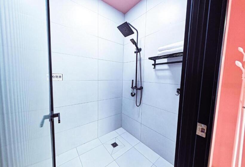 بانگلوی استاندارد, Yue Tong Farmer House