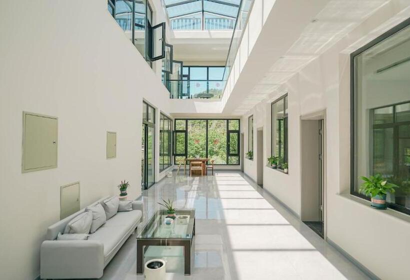 بانگلوی استاندارد, Yue Tong Farmer House