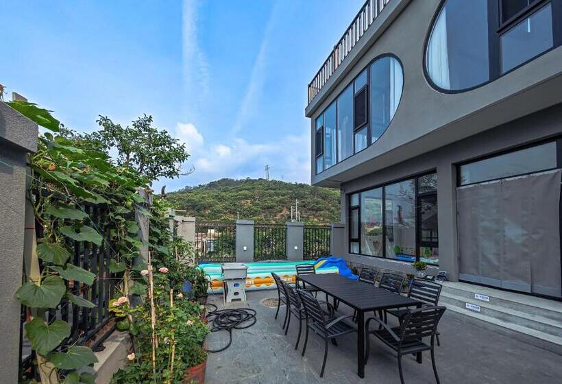 بانگلوی استاندارد, Yue Tong Farmer House