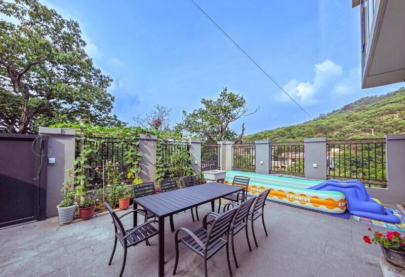 بانگلوی استاندارد, Yue Tong Farmer House