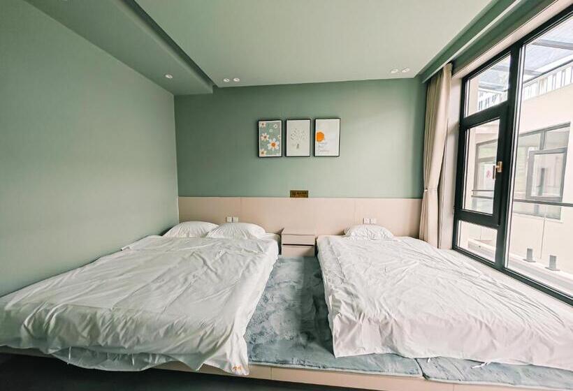 اتاق راحتی سه تخته, Yue Tong Farmer House