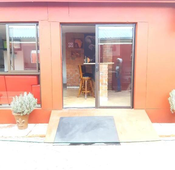 اتاق خانوادگی, Niilo's Guesthouse