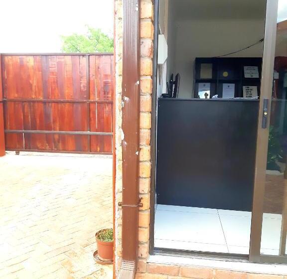 اتاق استاندارد, Niilo's Guesthouse