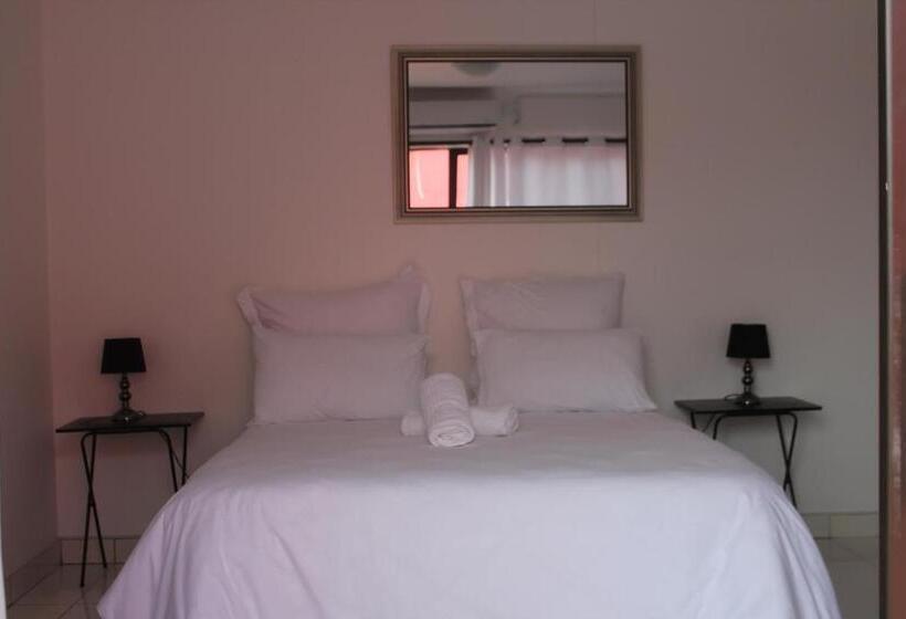 اتاق استاندارد, Niilo's Guesthouse