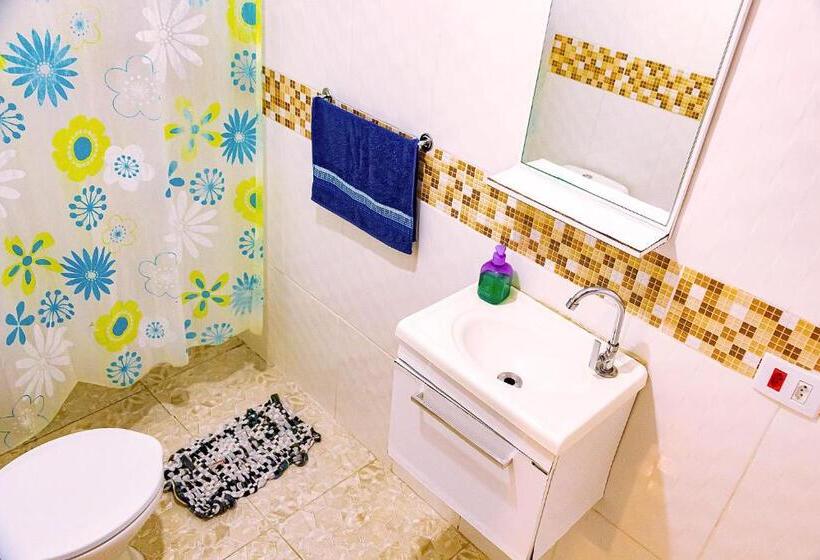 スイート, Pousada Doce Lar