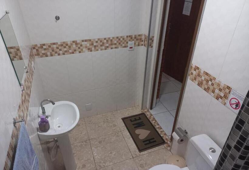 スイート, Pousada Doce Lar