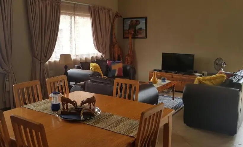 اتاق لوکس با بالکن, Millstream Inn Guest House