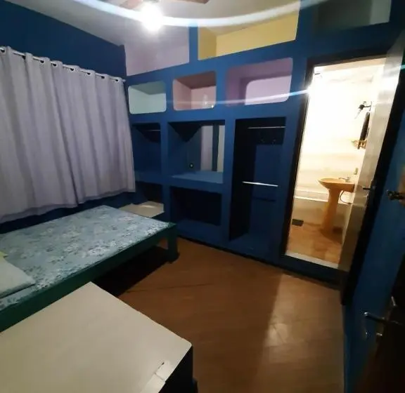 デラックスルーム, Rock N Hostel