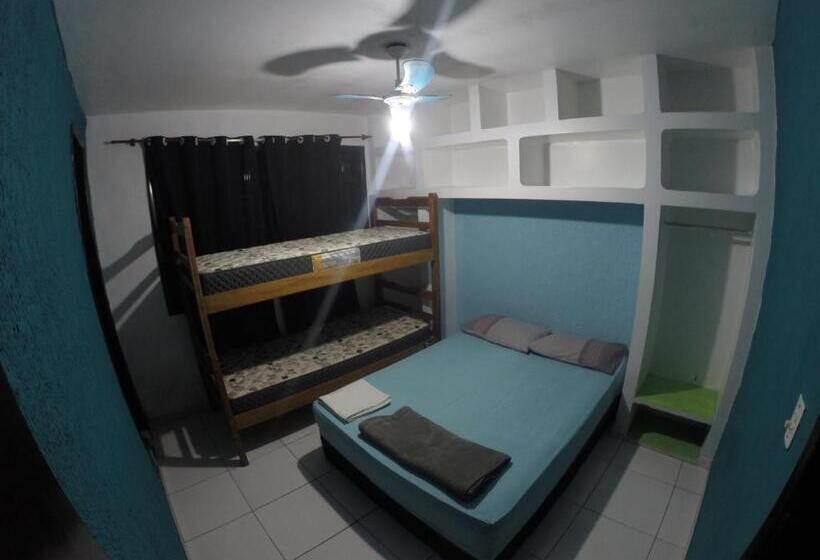 Standaard Vierpersoonskamer, Rock N Hostel