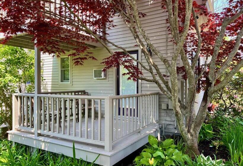 バルコニー付きスタンダードルーム, Dragonfly Guest House