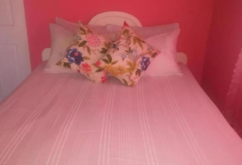 اتاق استاندارد, G&r Guesthouse