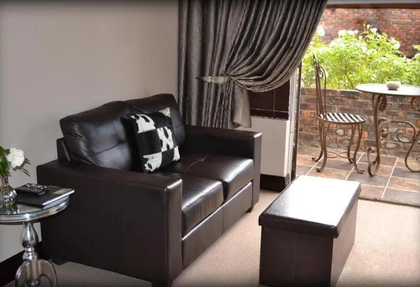 庭の見えるシングルルーム, Krith Guest House