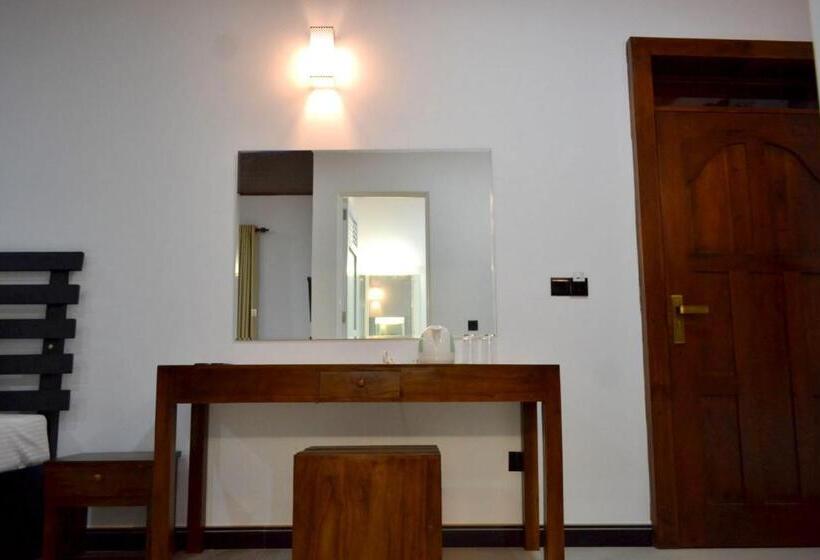 스탠다드 트리플 발코니 룸, Pivisuma Lodge