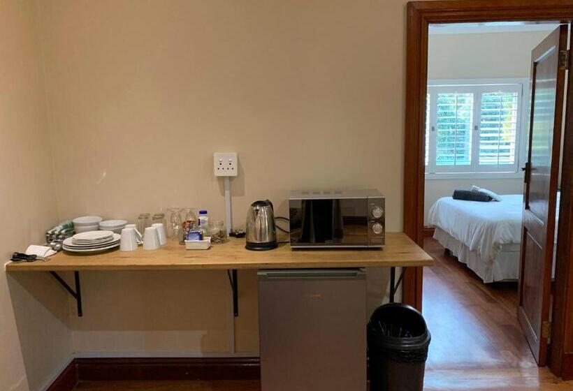 סטודיו נוח, Springside House