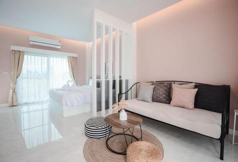 可看到停车场的标准间, Wangpruksa Resort