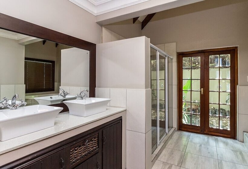 סוויטה אקזקיוטיב, Kangelani Lodge