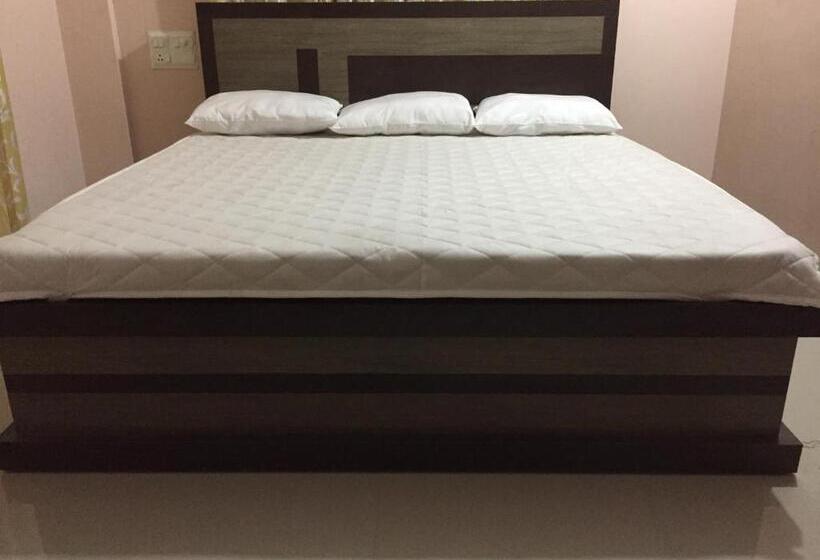 디럭스 룸, Mega Tourist Home