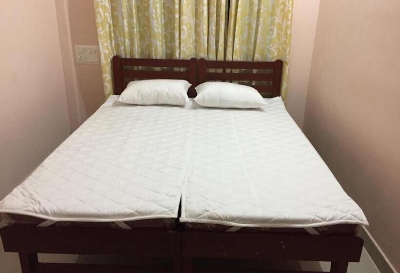 디럭스 룸, Mega Tourist Home