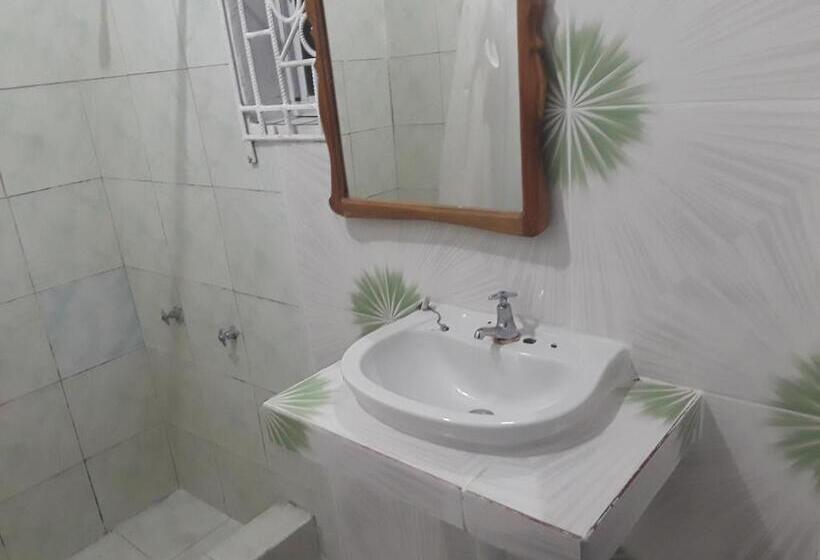 اتاق استاندارد, Fay Guest House