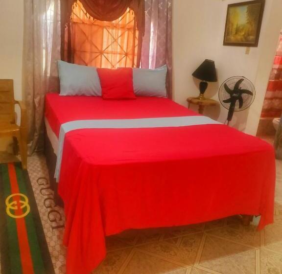 اتاق لوکس, Fay Guest House