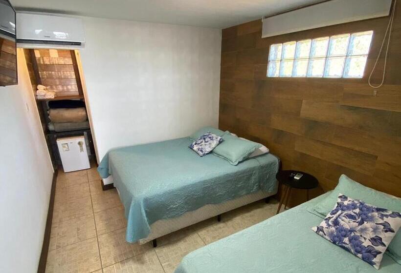 سوییت جونیور با چشم‌انداز دریا, Pousada Vila De Monaco