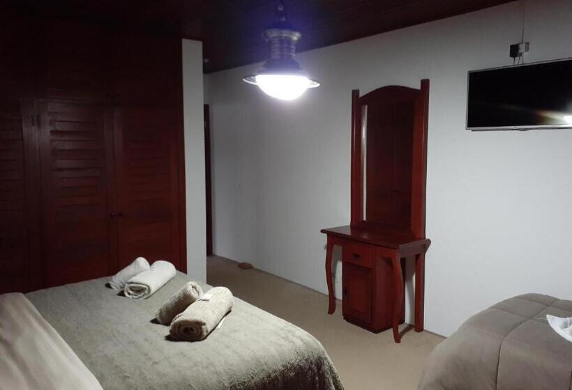 Family Room, Guest House Família