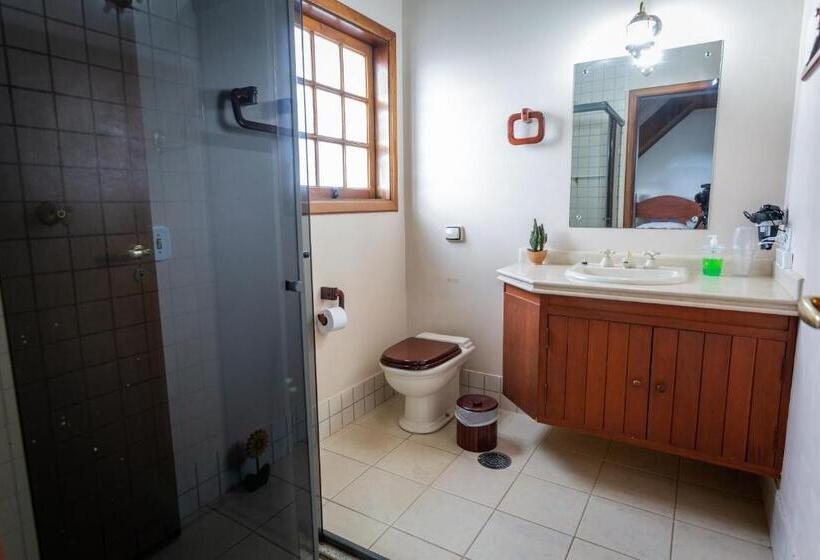 Habitació Triple Estàndard Vista Jardí, Guest House Família