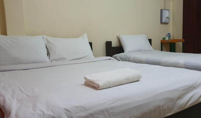 스탠다드 트리플 룸, Pakbeng Guesthouse