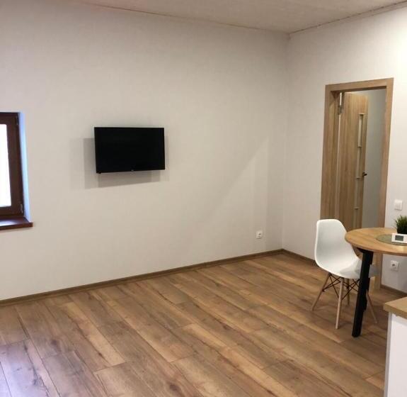 سوییت, Villa Midesta